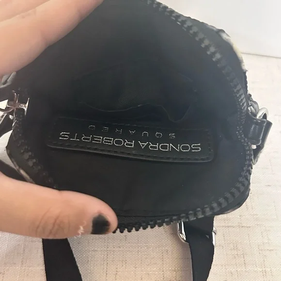 Sondra Roberts Squared Quilted Puffer Crossbody Bag - Picture 9 of 9